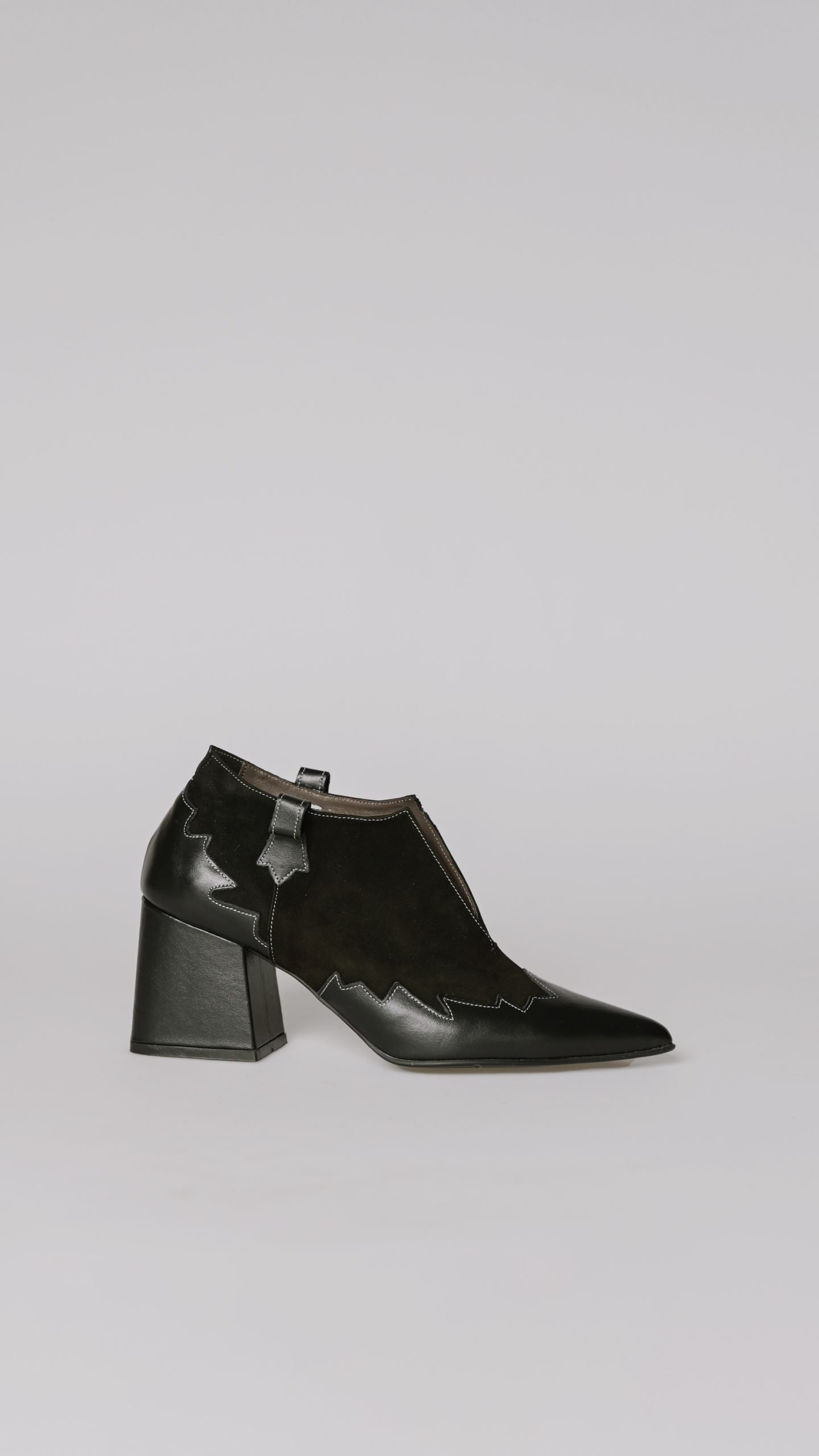 Μαύρο Δερμάτινο Western Ankle Boot