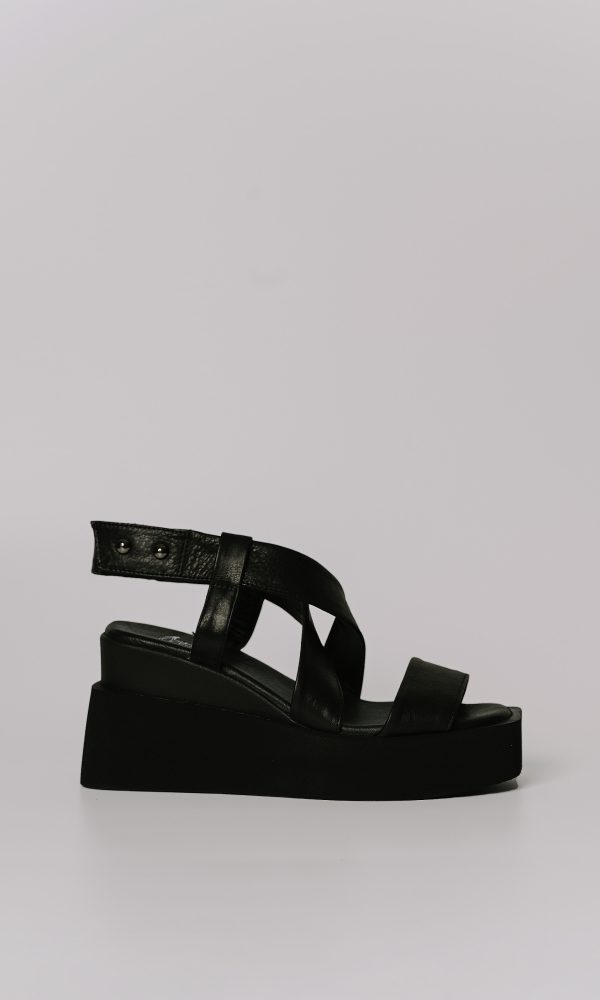 Μαύρα Δερμάτινα Flatforms Με Χιαστή Λουράκια