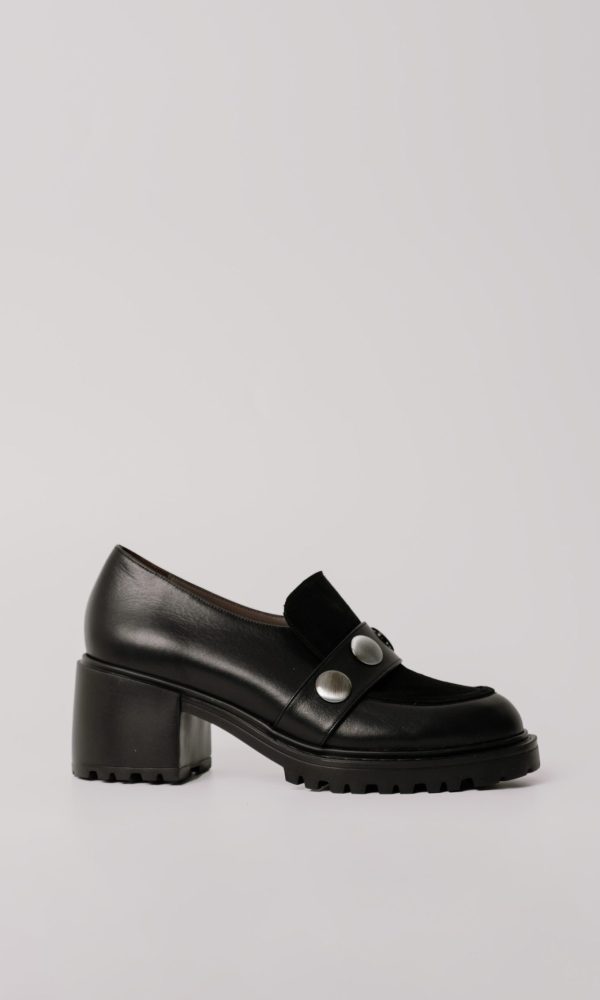 Μαύρα Δερμάτινα Loafers Με Τρουκς
