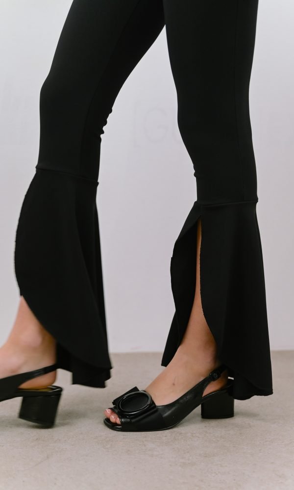 Μαύρα Τετράγωνα Λουστρίνι Slingback